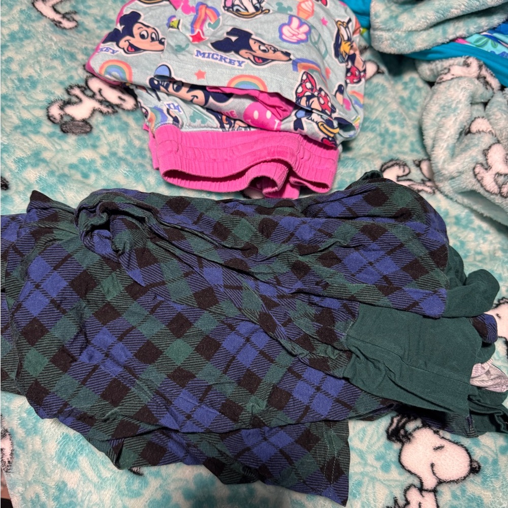Woman’s little sleepie pjs